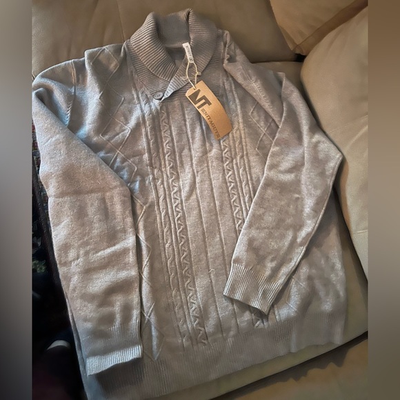 Grey Sweater - Picture 1 of 3